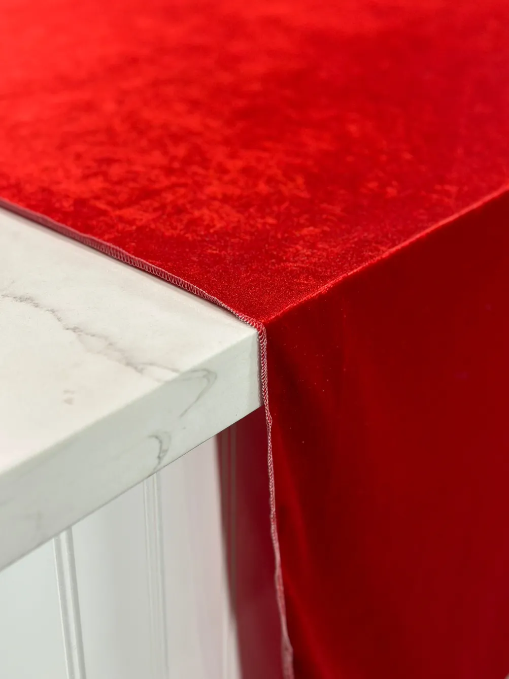 Lush Velvet Table Linen in Red
