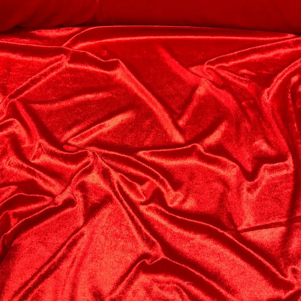 Lush Velvet Table Linen in Red
