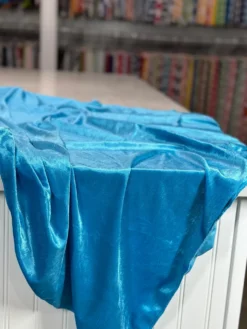 Lush Velvet Table Linen in Turquoise