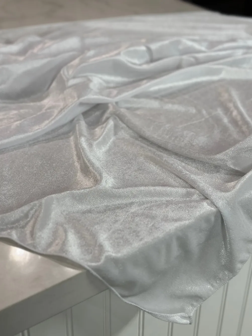 Lush Velvet Table Linen in White