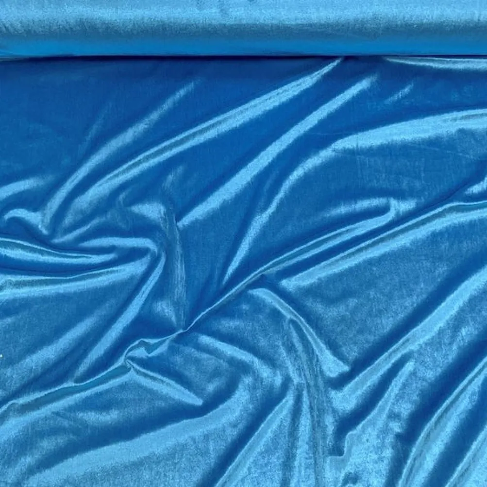 Lush Velvet Table Runner in Turquoise
