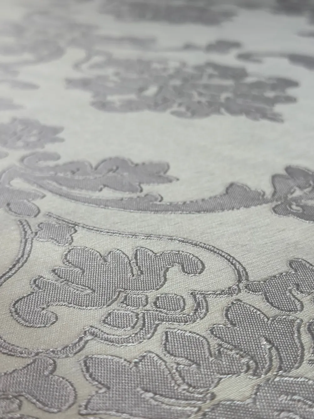 Madison Jacquard (Reversible) Table Linen in Champagne