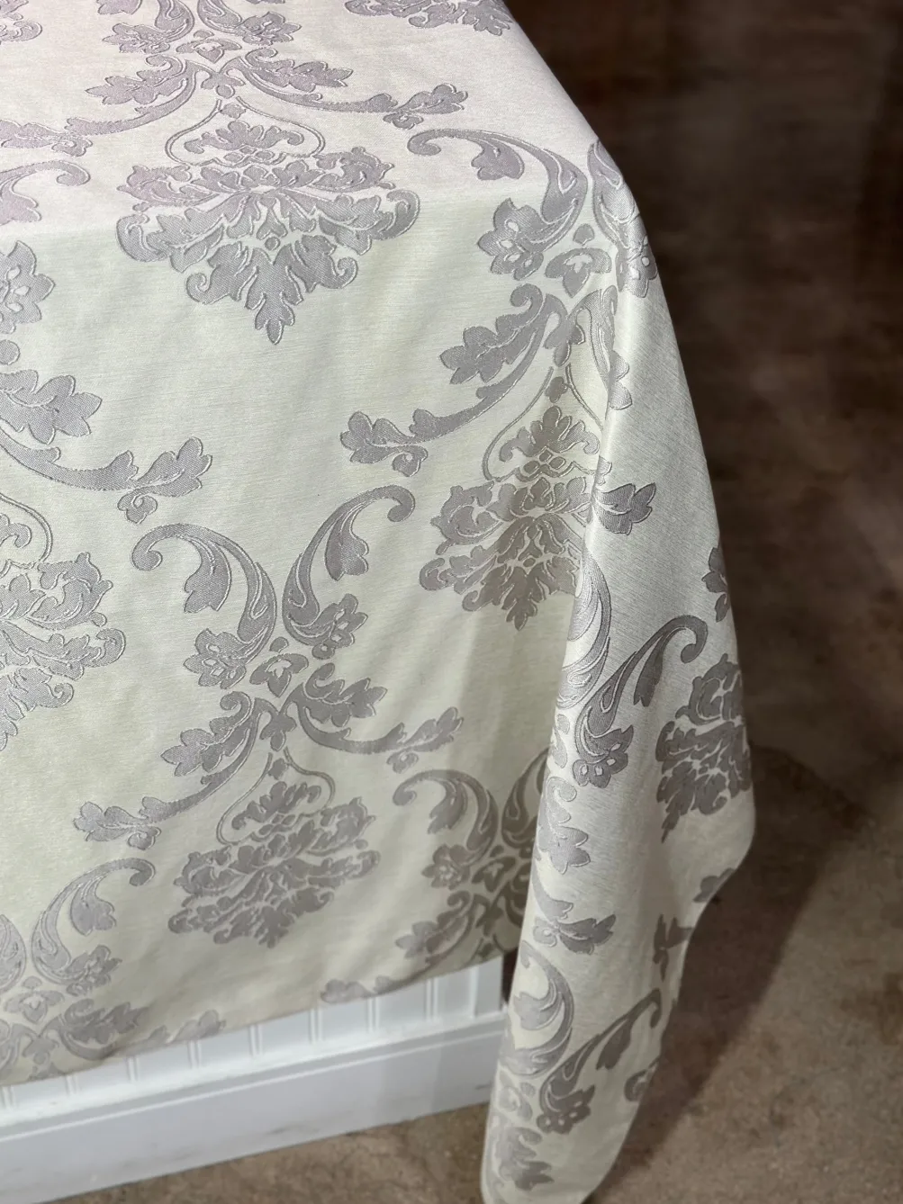 Madison Jacquard (Reversible) Table Linen in Champagne