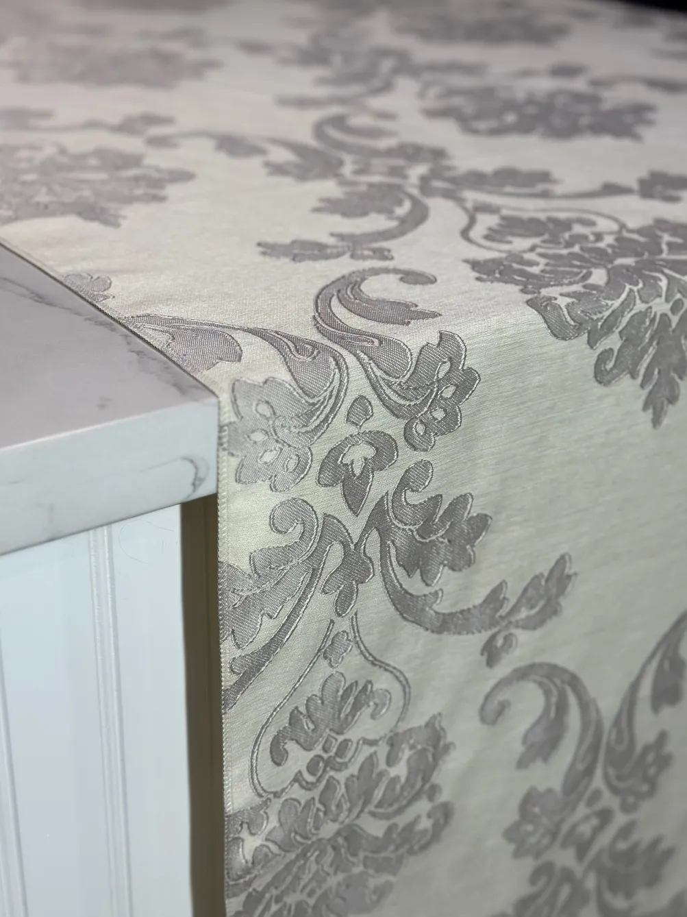 Madison Jacquard (Reversible) Table Linen in Champagne