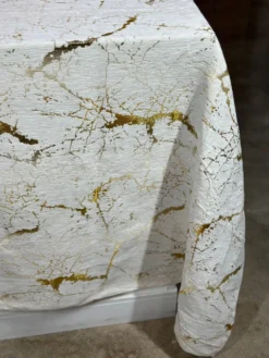 Marble Jacquard Table Linen in Gold