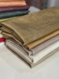 Metallic Burlap Table Linen in Gold/Gold