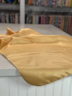 Metallic Burlap Table Linen in Gold/Silver