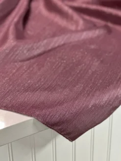 Metallic Burlap Table Linen in Orchid/Silver