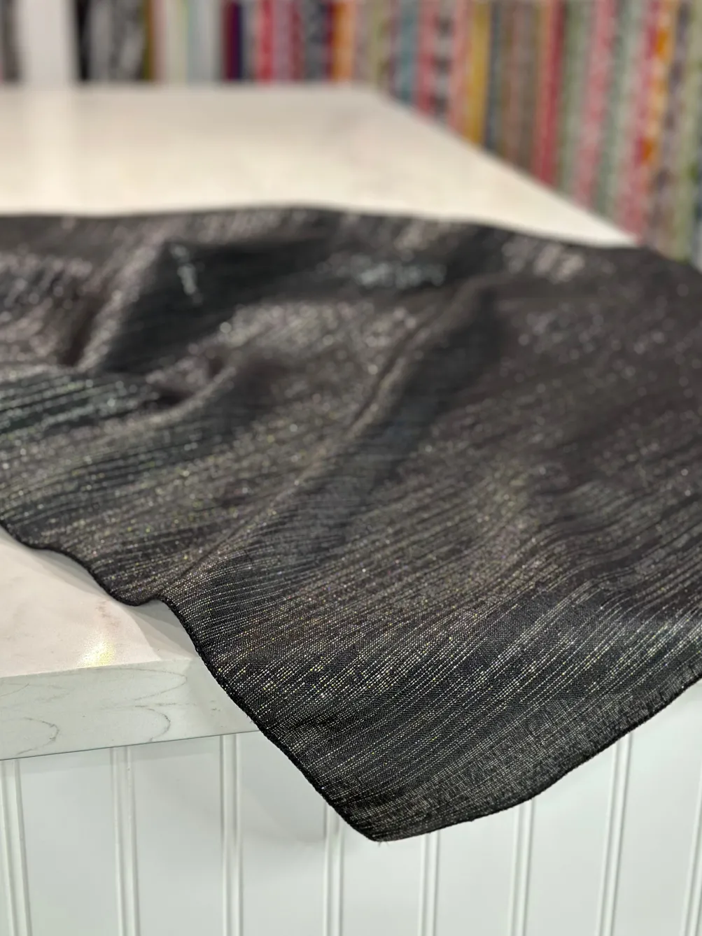 Metallic Burlap Table Linen in Black/Silver