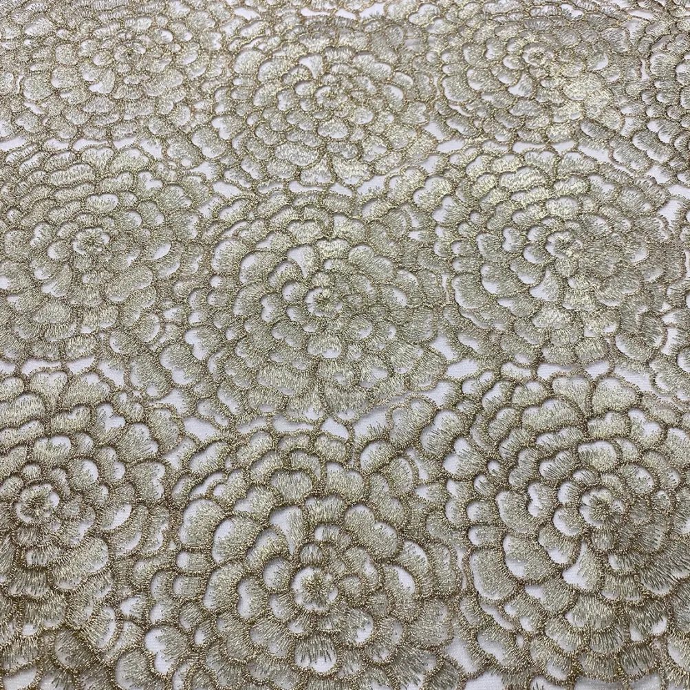 Metallic Rose Table Linen in Champagne