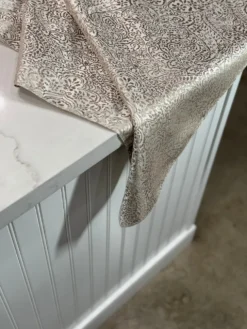 Miramar Jacquard Table Linen in Mauve