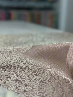 Miramar Jacquard Table Linen in Mauve