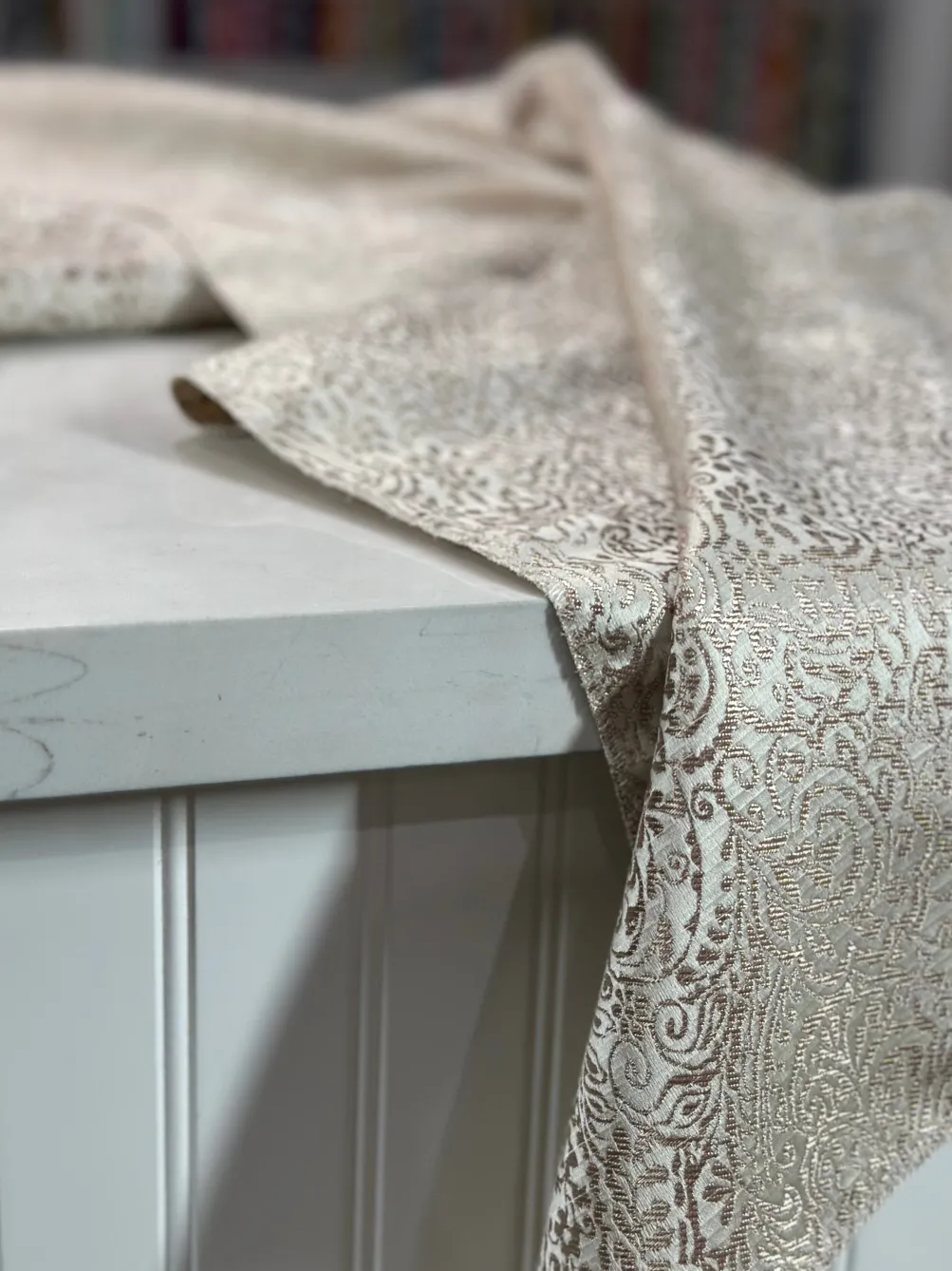 Miramar Jacquard Table Linen in Mauve