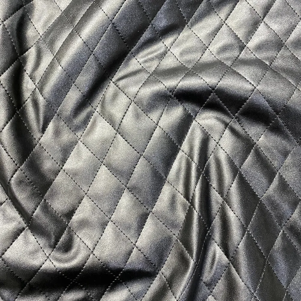 Murano Quilt Table Linen in Black