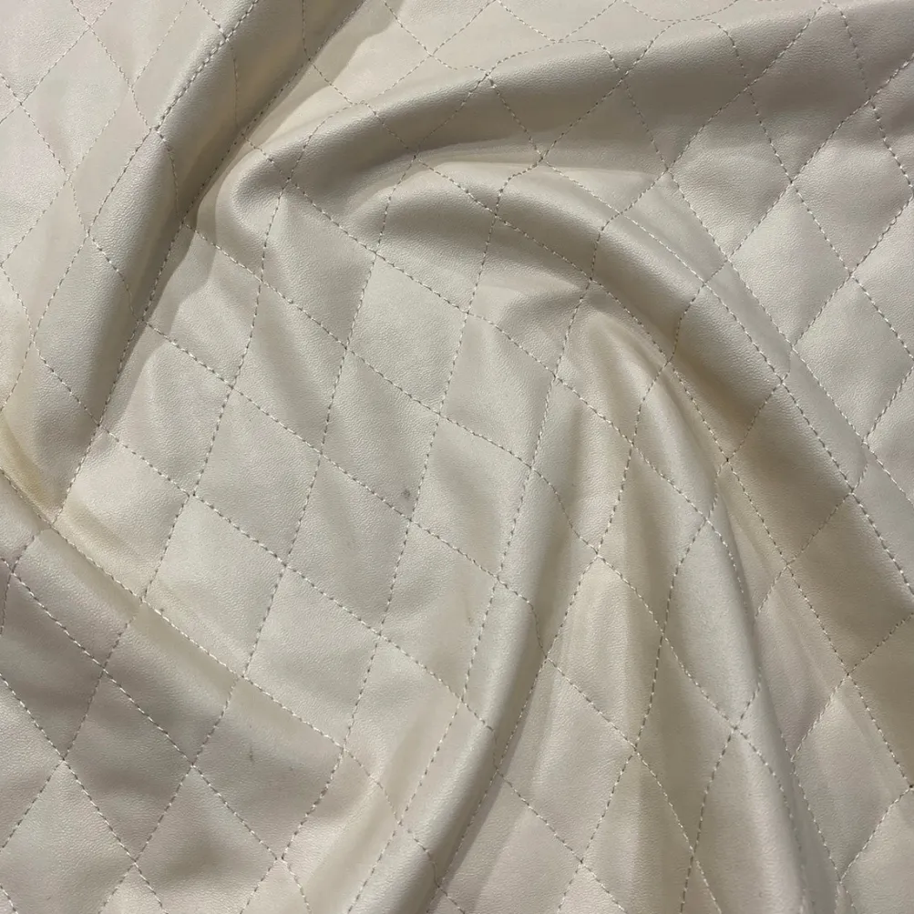 Murano Quilt Table Runner in Champagne