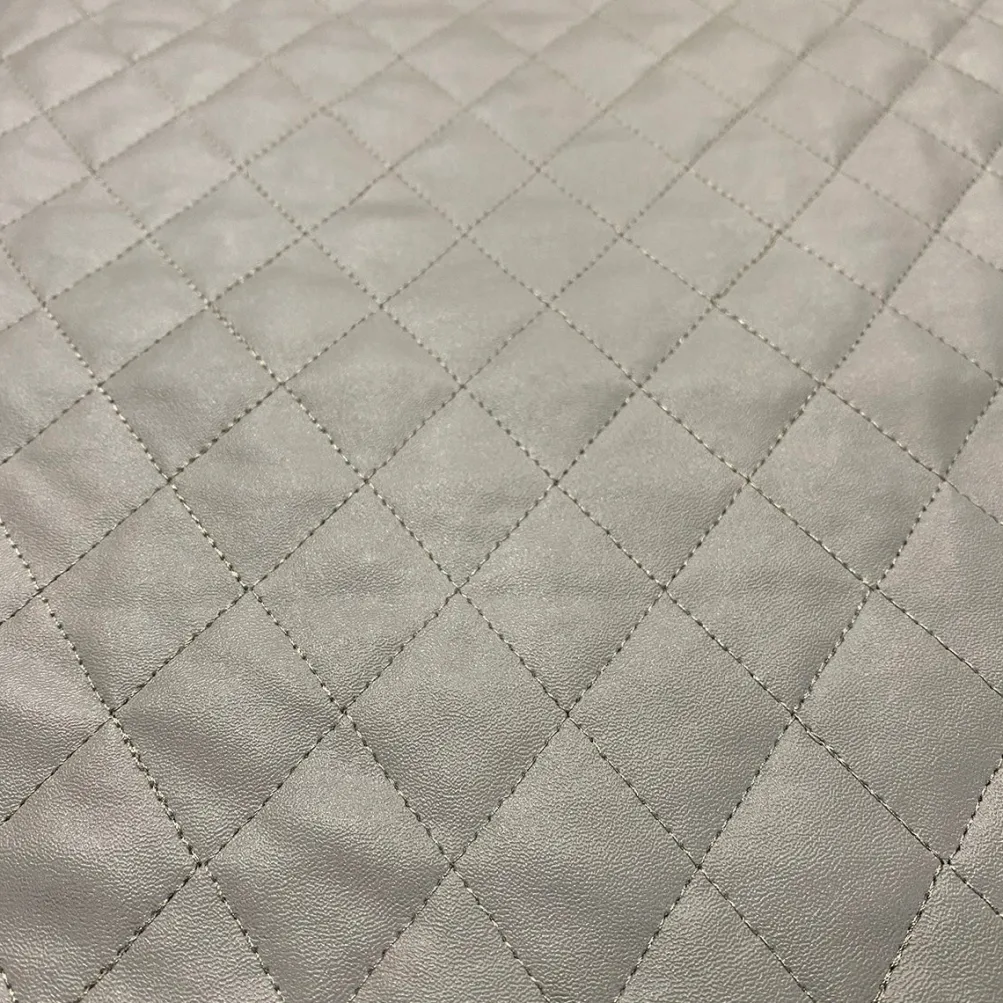 Murano Quilt Table Runner in Silver