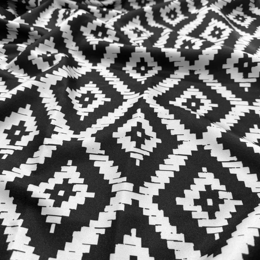 Onyx (Poly Print) Table Runner in Black / White