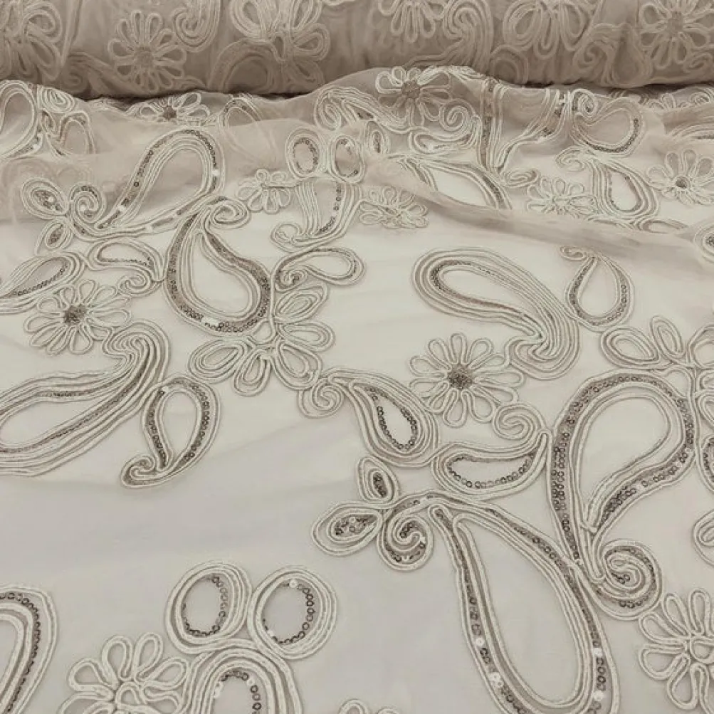 Paisley Floret Sequins Table Linen in Champagne