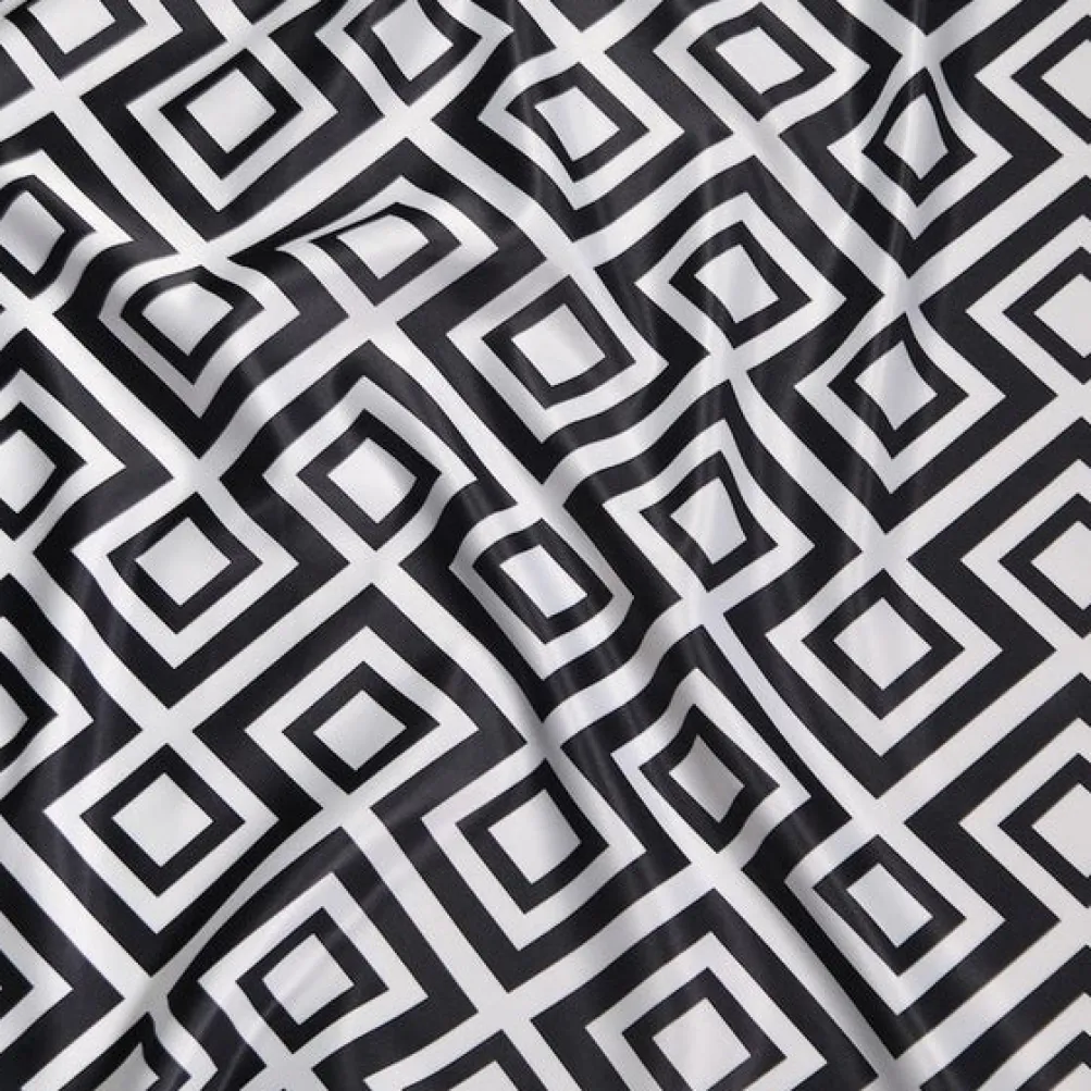 Paragon Print (Lamour) Table Linen in Black and White