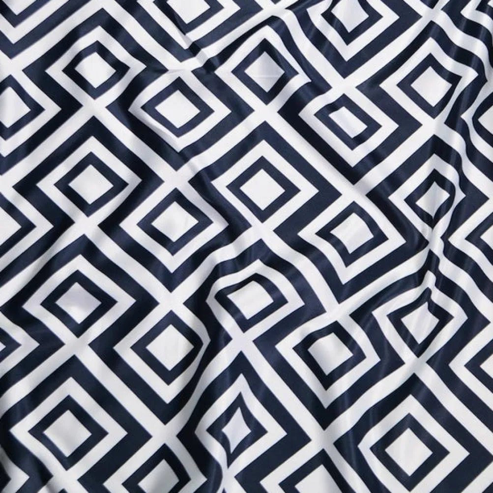 Paragon Print (Lamour) Table Runner in Navy