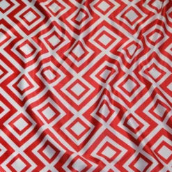 Paragon Print (Lamour) Table Runner in Red