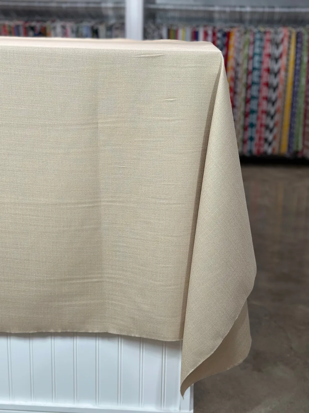 1pc - Rustic Linen Table Linen 120" Round - Wheat