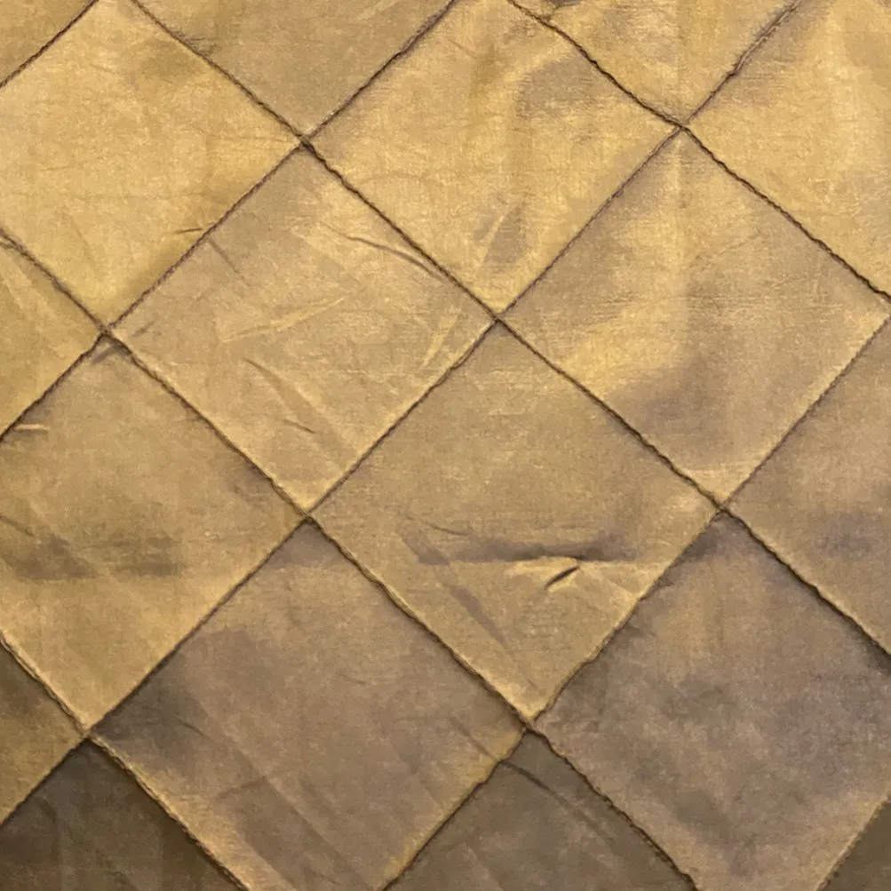 4" Pintuck Taffeta Table Runner in Olive 056