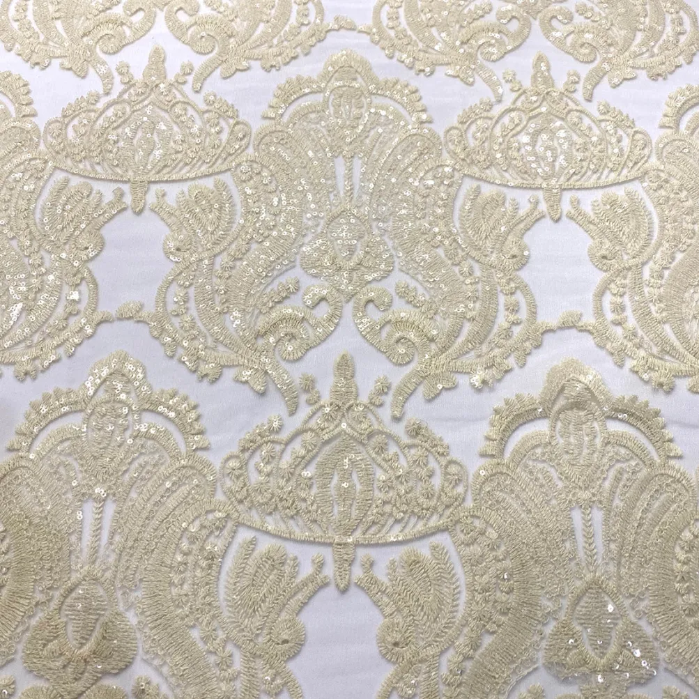 Princess Lace Table Runner in Ivory