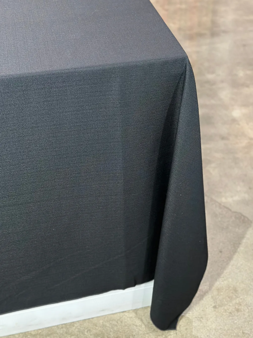 Rustic Linen Table Linen in Black