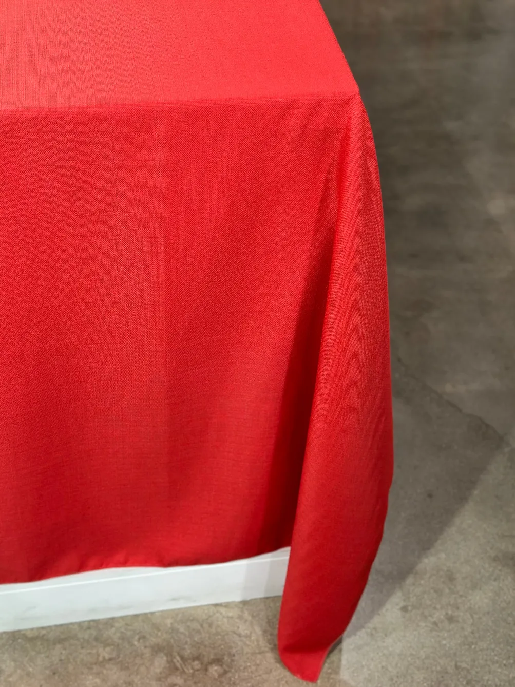Rustic Linen Table Linen in Red