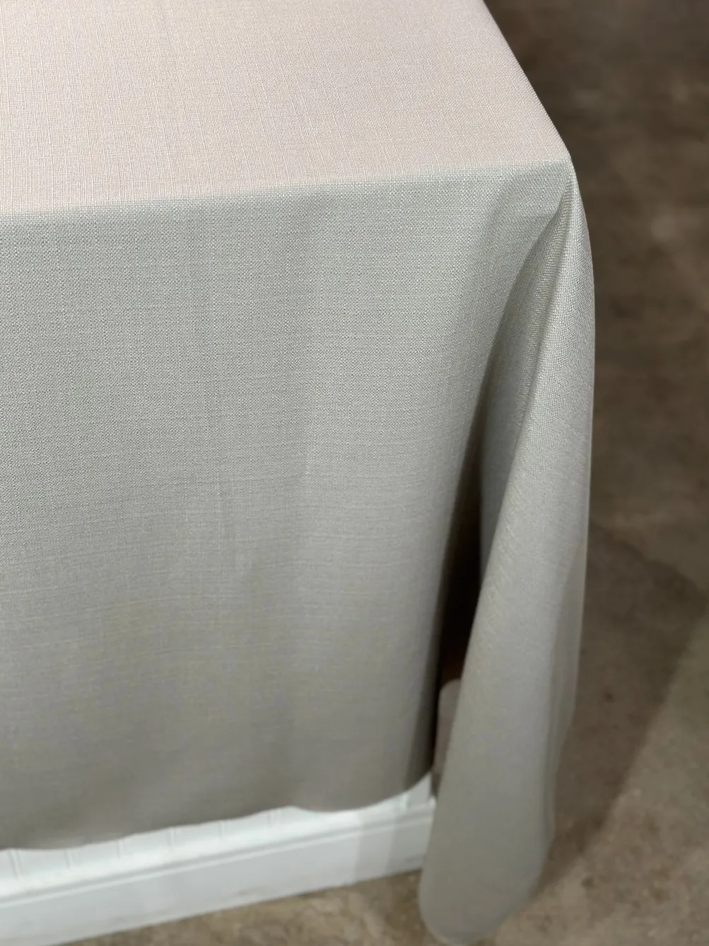 Rustic Linen Table Linen in Silver