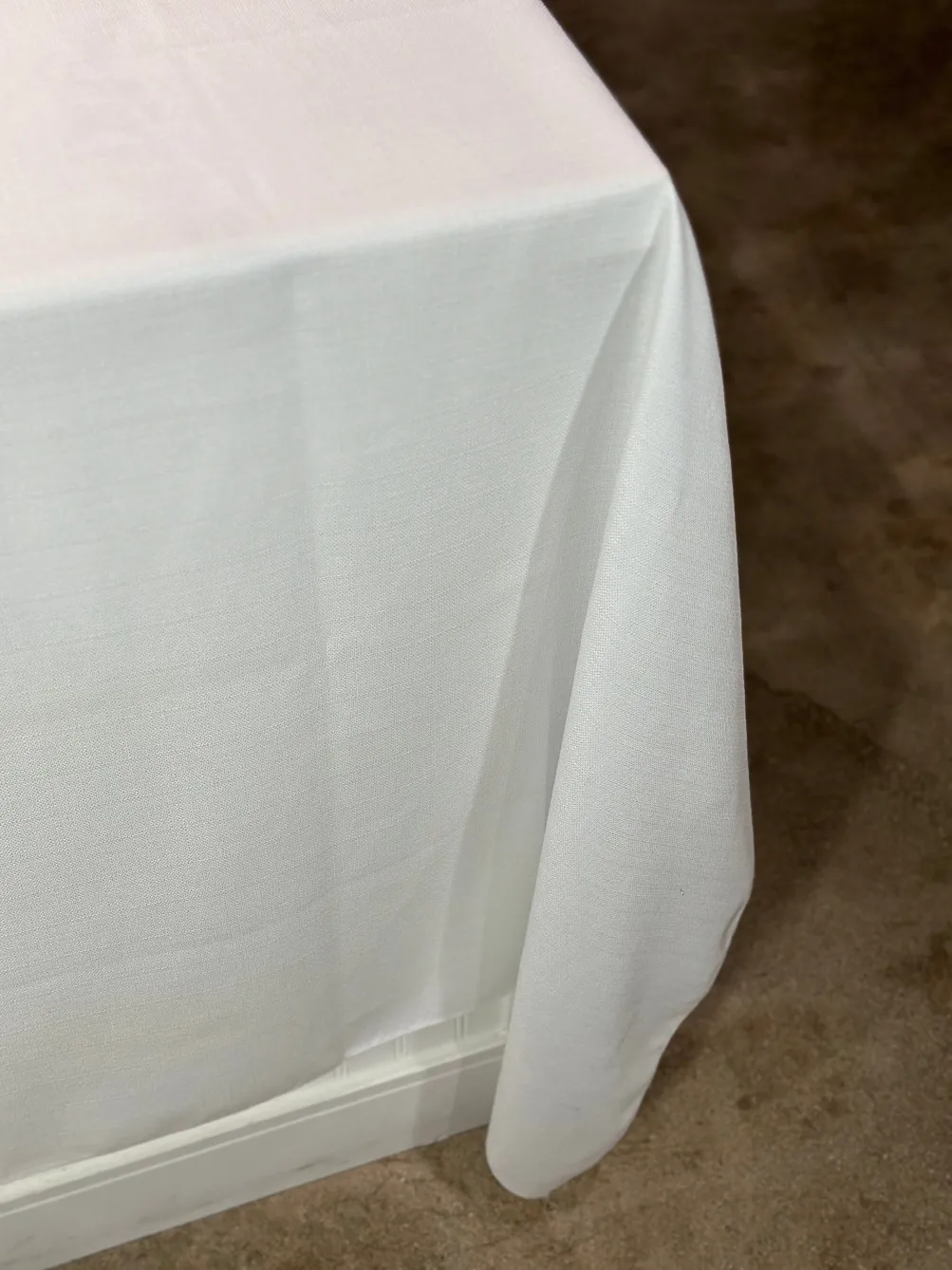 Rustic Linen Table Linen in White