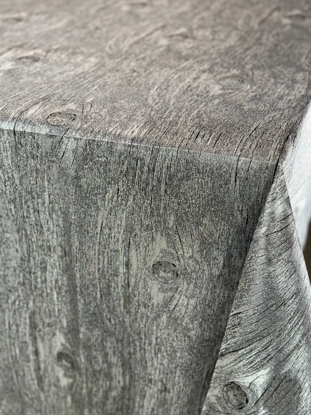 Sahara Jacquard Table Linen in Silver