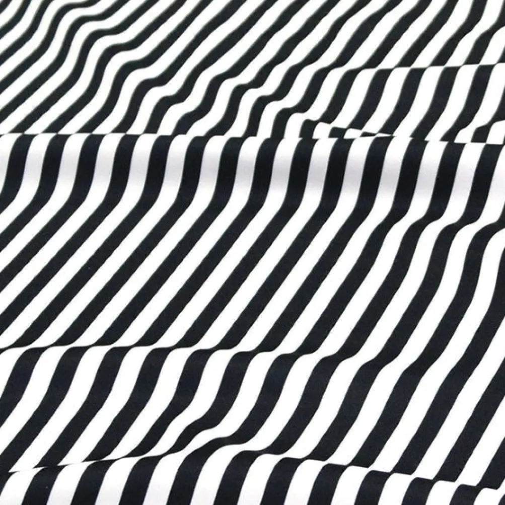 Seersucker (Poly Print) Table Linen in Black