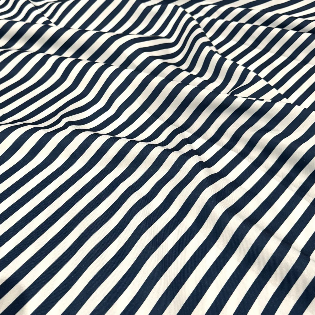Seersucker (Poly Print) Table Runner in Navy