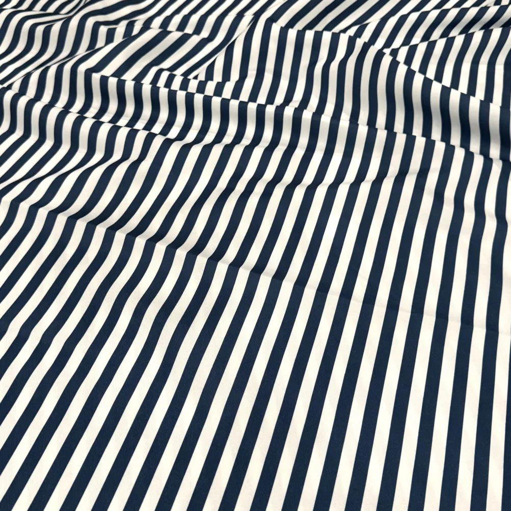 Seersucker (Poly Print) Table Runner in Navy