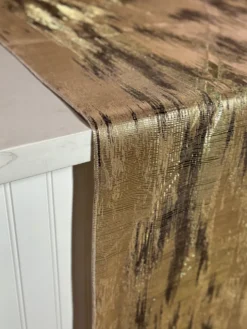 Static Jacquard Table Linen in Gold and Brown