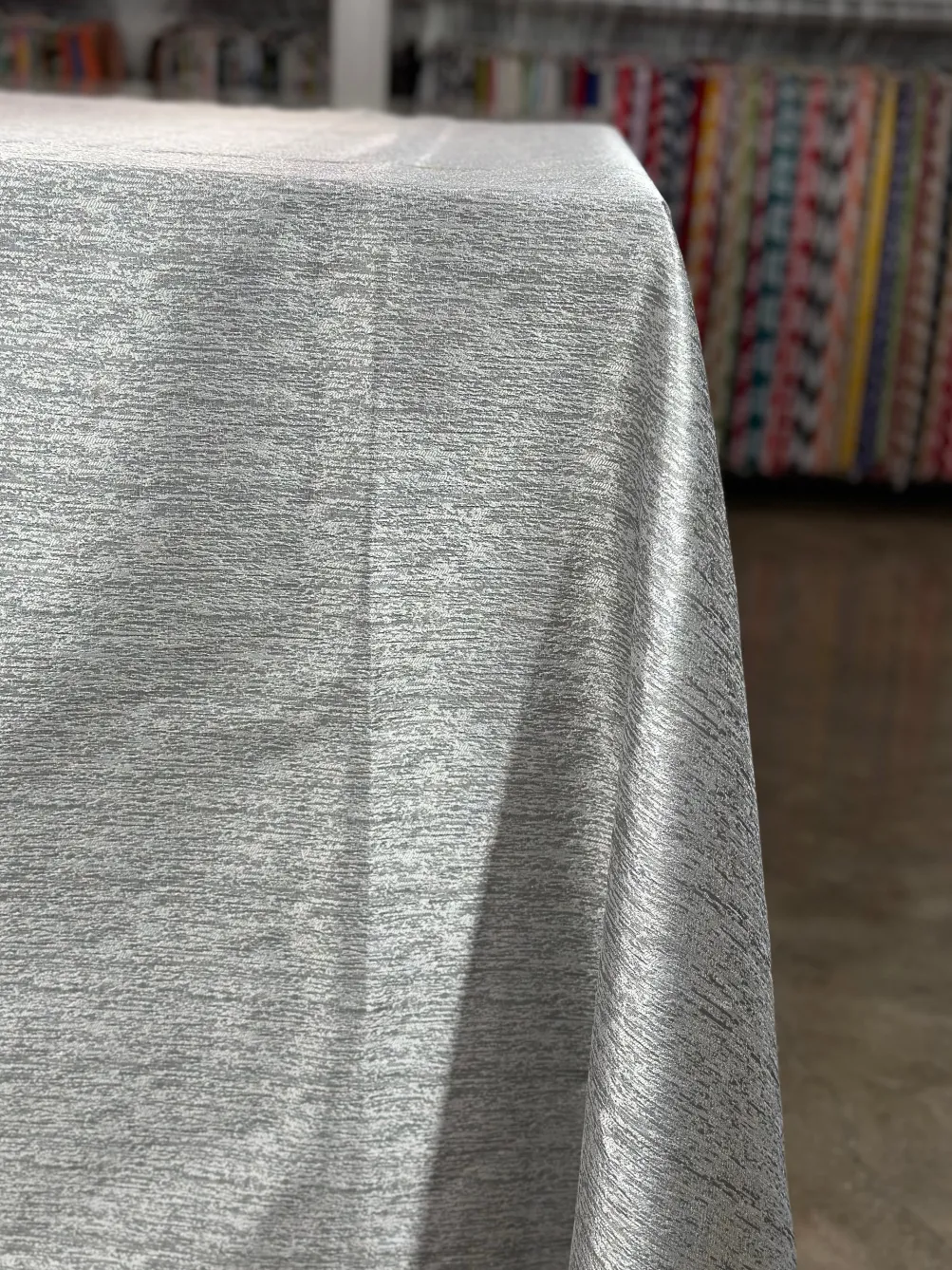Sterling Jacquard Table Linen in Silver