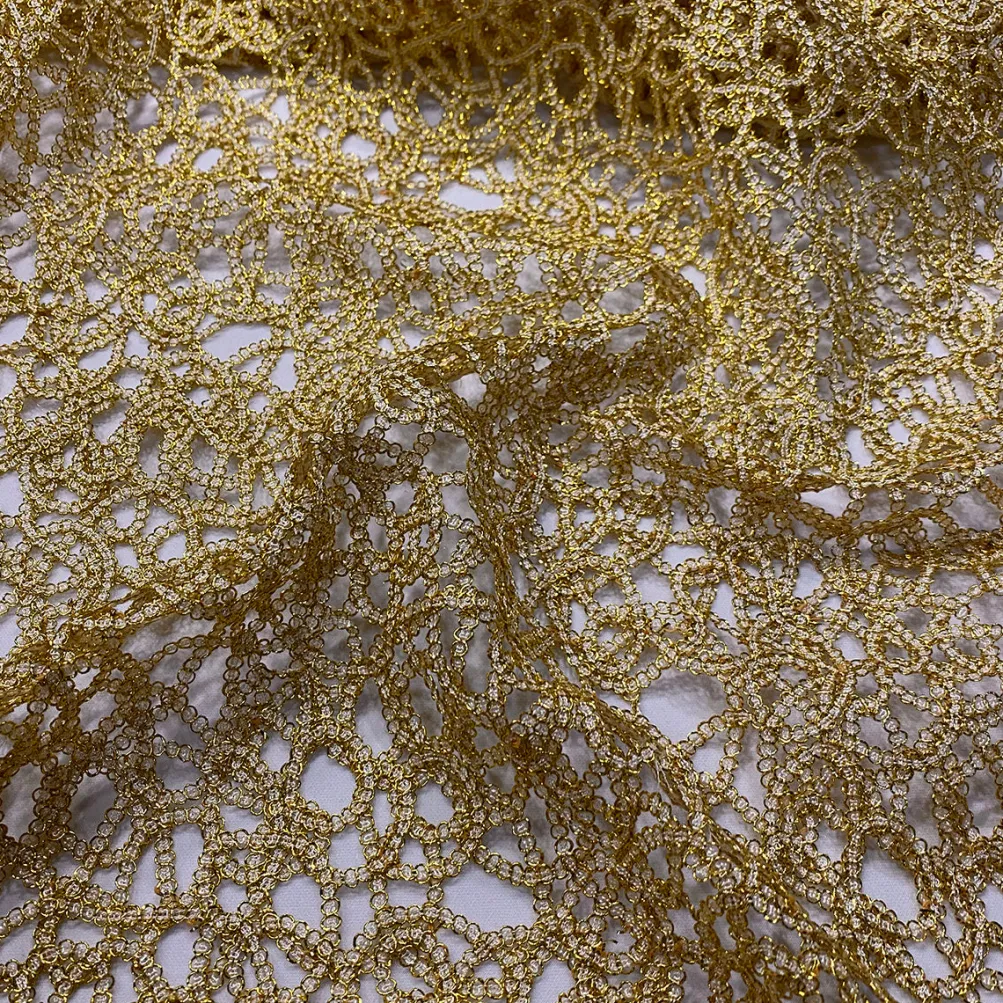 Swirl Chain Lace Table Linen in Gold