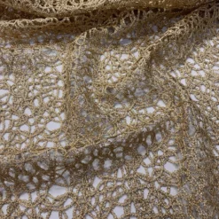 Swirl Chain Lace Table Runner in Champagne