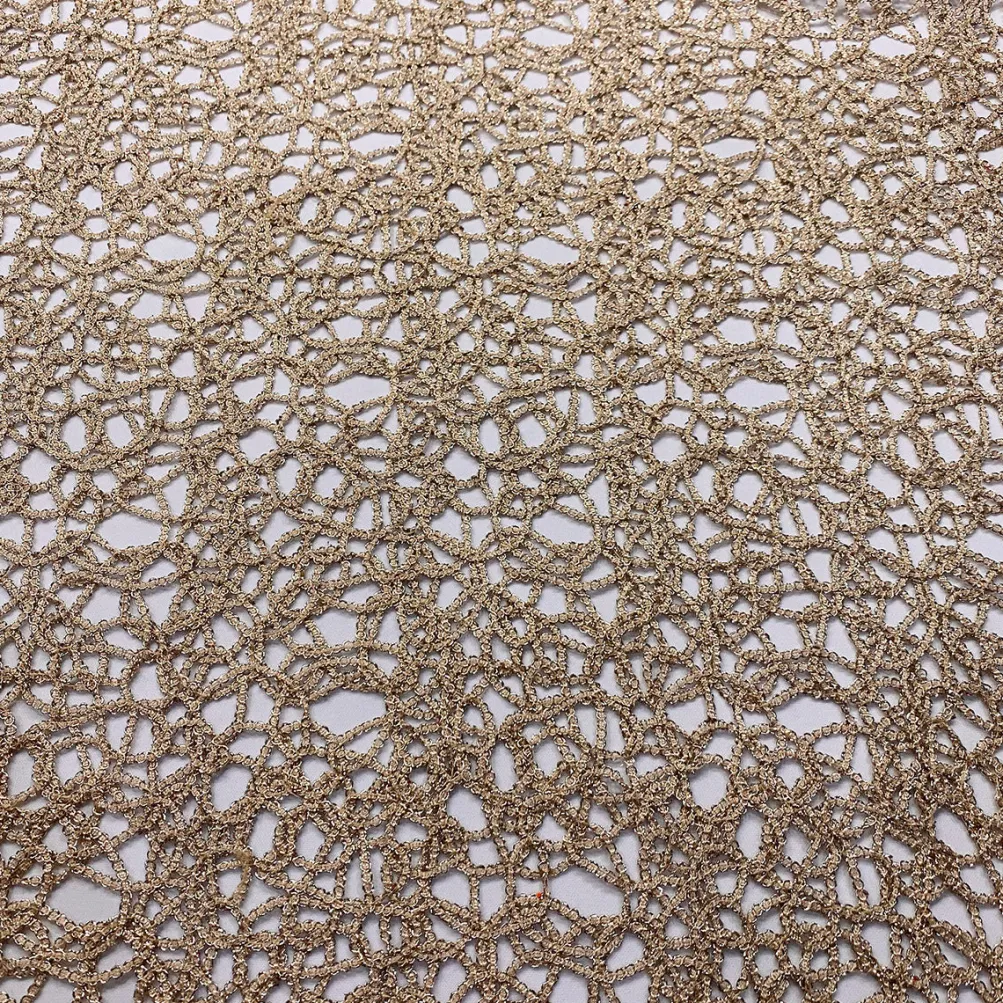Swirl Chain Lace Table Runner in Champagne