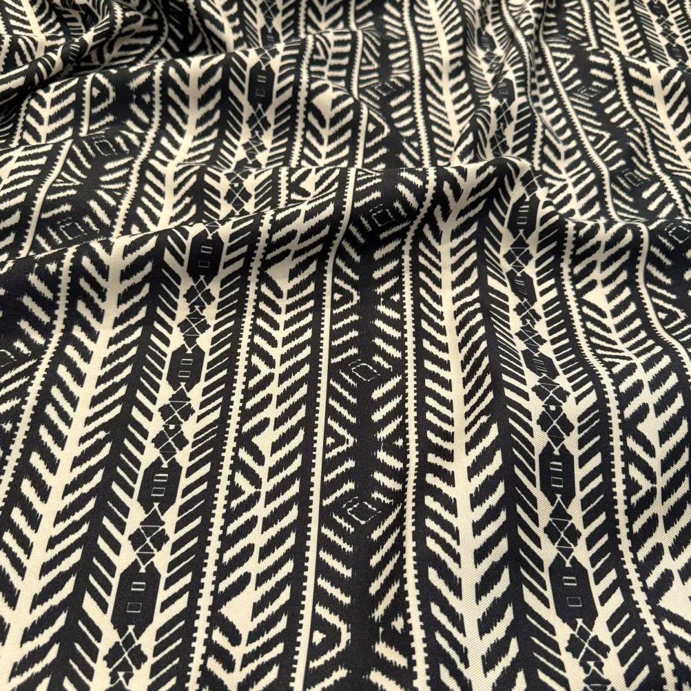 Topaz (Poly Print) Table Linen in Black / Taupe