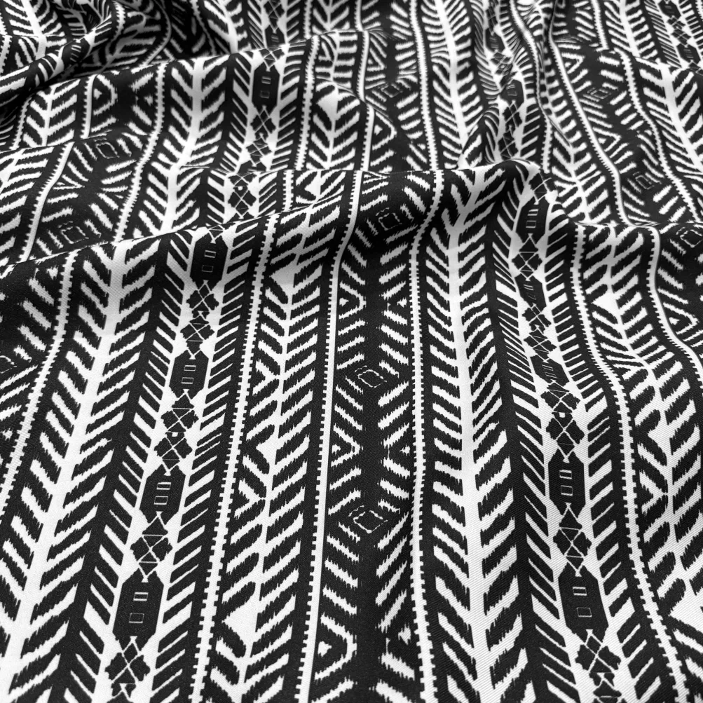 Topaz (Poly Print) Table Napkin in Black / White