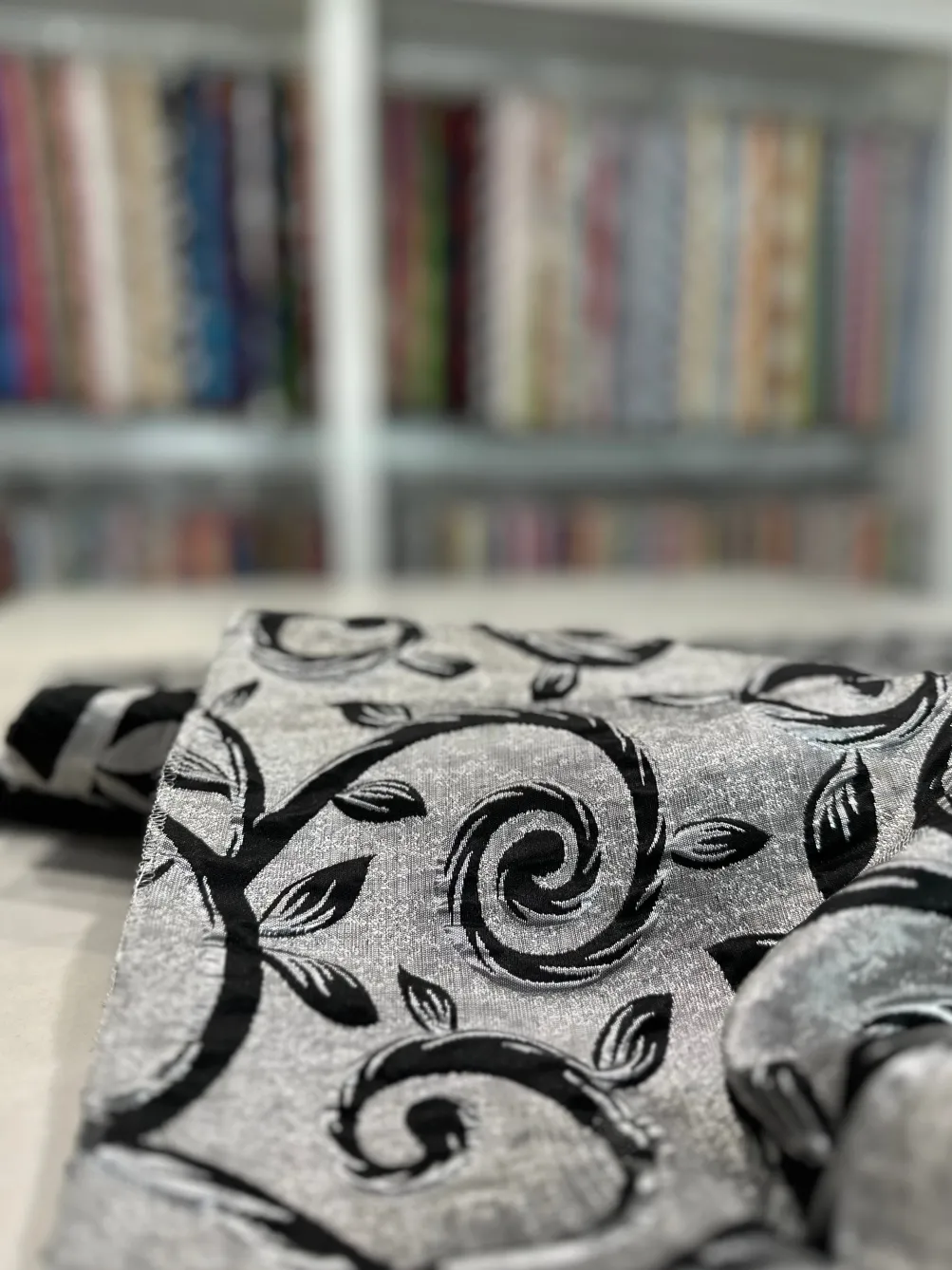 Tuscany Jacquard (Reversible) Table Linen in Black and Silver