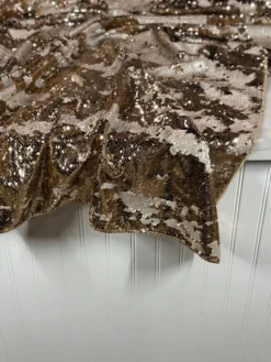 Two-Tone Sequins Table Linen in Champagne and Matte