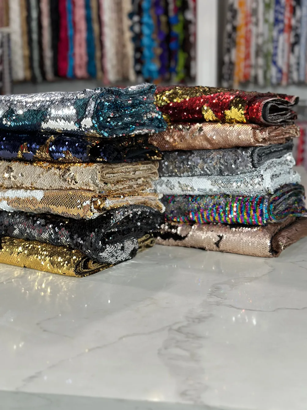 Two-Tone Sequins Table Linen in Gold and White