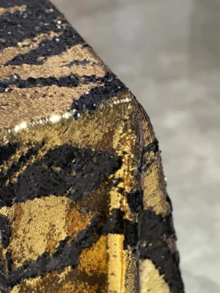 Two-Tone Sequins Table Linen in Black and Gold