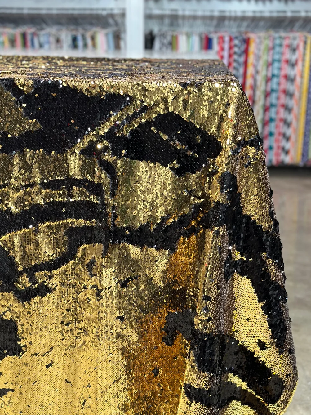 Two-Tone Sequins Table Linen in Black and Gold