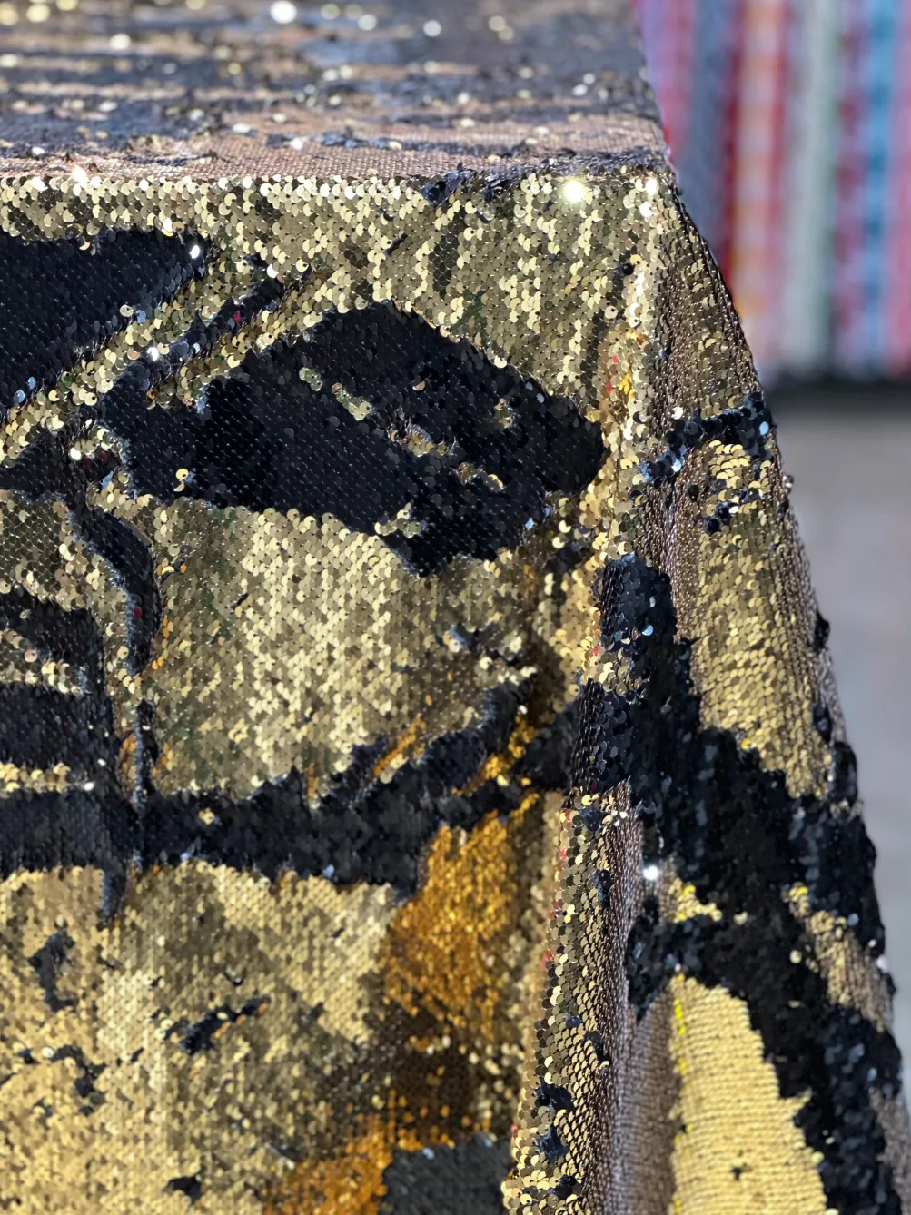 Two-Tone Sequins Table Linen in Black and Gold