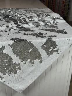 Two-Tone Sequins Table Linen in Silver and White
